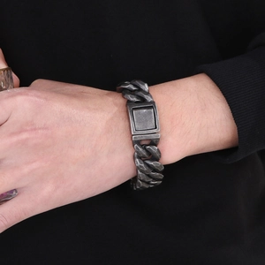 Retro punk cuban link chain bracelet for men with hammered texture in antique silver