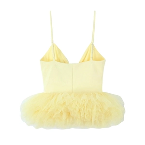 Lichtgele top met spaghettibandjes voor dames, voorzien van een gelaagde tule peplum zoom