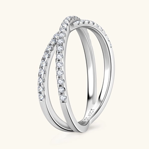 Crossed band X-ring in S925 sterling silver with sparkling moissanite diamonds