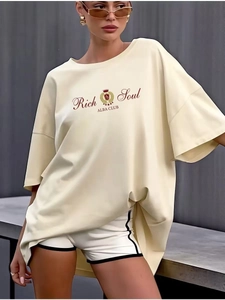 Oversized μπεζ βαμβακερό T-shirt με τύπωμα Rich Soul για casual καλοκαιρινή εμφάνιση