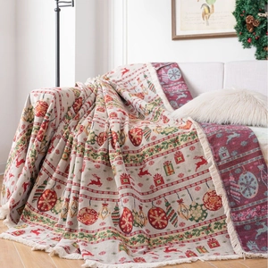 Thick American vintage Christmas jacquard sofa throw with reindeer and snowflake fringe
