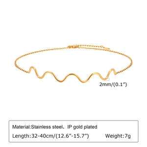Detailed specs of golden wavy stainless steel necklace with 32-40cm length and 2mm width