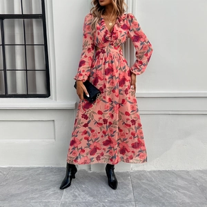 Robe rose à col en V, imprimé fleuri, manches longues et découpe à la taille