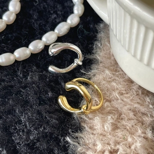 Minimalist S925 sterling silver U-shaped ring in gold and silver finish for women