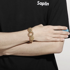 Men's double lion head chain bracelet in gold finish with interlocking ring