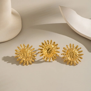 Vintage gold hammer-textured sun stud earrings and ring set in elegant relief design