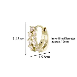 Boucles d'oreilles créoles dorées double rang avec zircons poire et diamètre de 10mm