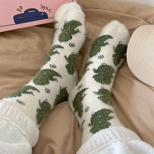 Fluffy winter mink velvet socks with green dinosaur pattern for cozy home wear