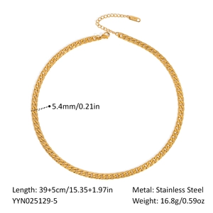 Detailansicht der goldenen Panzerkette mit 5,4mm Breite und 39+5cm Länge aus Edelstahl