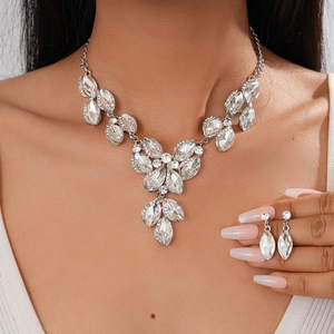 Women's Luxury Leaf Waterdrop Rhinestone Necklace And Earrings Alloy Marquise Cut Crystal Wedding Party Jewelry Silver Tone