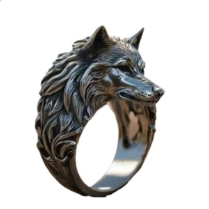 Vintage wolf head ring in antique silver finish with detailed Norse punk design