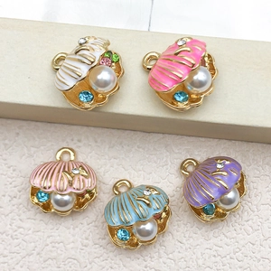 5Pcs shell-shaped pendants with colorful rhinestones and pearls for DIY jewelry