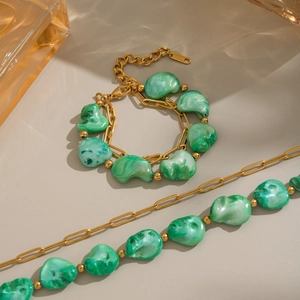 Irregular green stone and gold chain bracelet necklace set for women jewelry styling