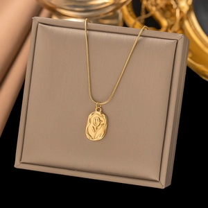 Minimalist 18K gold plated stainless steel necklace with rose flower relief pendant