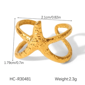 Detailed view of starfish ring dimensions showing 2.1cm width and 2.3g weight data