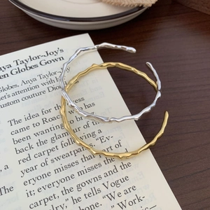 Minimalist S925 sterling silver open bangles with irregular hammered wave texture in gold and silver