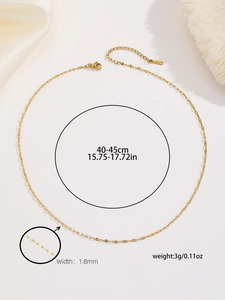Detail view of a 1.8mm wide gold MOM heart necklace showing precise chain dimensions