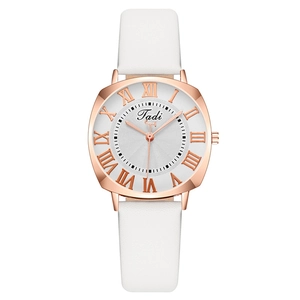 Montre à quartz femme avec boîtier carré or rose, cadran romain blanc et bracelet cuir