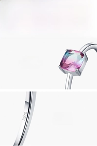 Detailaufnahme des S925 Silberrings mit Farbverlauf-Turmalin und Feingehaltstempel