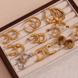 Ensemble de boucles d'oreilles créoles doubles en acier inoxydable plaqué or 18 carats