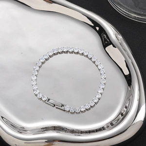 Bracelet tennis hip hop argenté avec pierres de zircon sur une rangée pour hommes et femmes