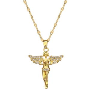 Pendentif ange élégant en acier titane doré avec détails scintillants en pavé de cristal