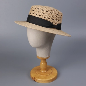 Sombrero de rafia transpirable con diseño calado y lazo de cinta de grano grueso negro