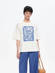 Γυναικείο βαμβακερό t-shirt με τύπωμα Marine Dreams και casual μπλε παντελόνι