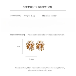 Detail specifications of vintage floral earrings showing 3cm size and copper material
