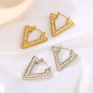 Minimalist geometric triangle V-shaped earrings in gold and silver with crystal inlay