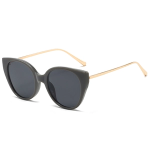 Chic 2025 large frame cat-eye sunglasses with dark grey rims and golden metal temples