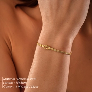 Knotted double-strand snake chain bracelet in 14K gold-plated stainless steel for women