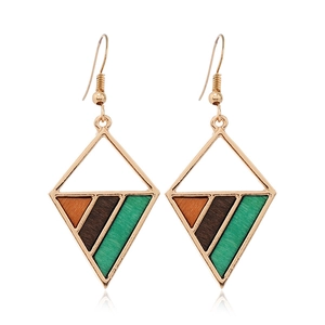 Boucles d'oreilles géométriques en alliage avec patchwork de bois bicolore et cadre doré