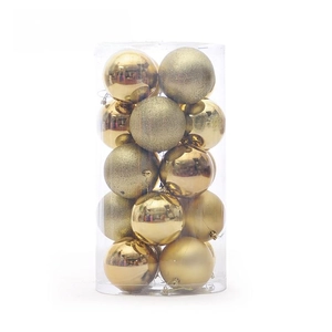 Détail de 24 boules de Noël dorées en boîte avec des textures brillantes et pailletées
