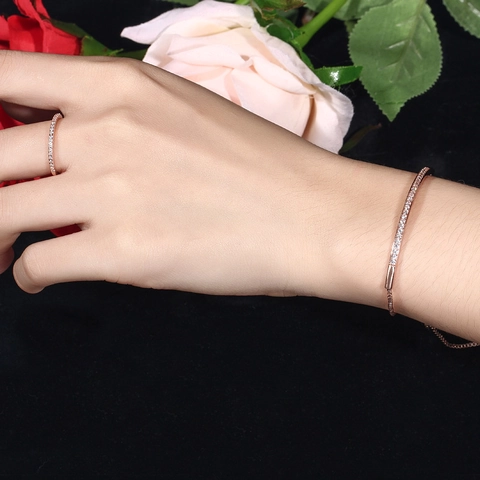 Lussuoso Braccialetto In Rame Con Zirconia E Anello Per Donna Micro Pave Placcato Oro Bangle Regolabile Anello Sottile Gioielli