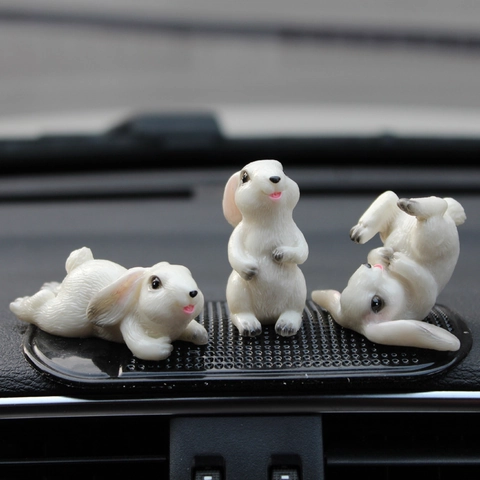Süße Hasenfiguren Harz Mini Tier Ornamente Für Auto Armaturenbrett Home Desktop Dekoration Weißes Kaninchen Skulptur