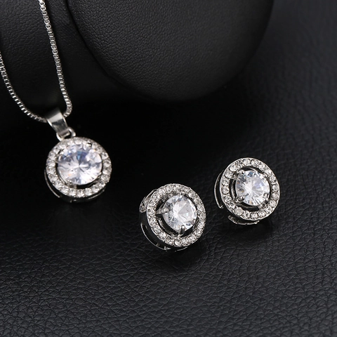 Halo Rund Legierung Strass Anhänger Halskette Und Ohrstecker Schmuckset Für Damen Elegantes Silberton Jubiläumsgeschenk