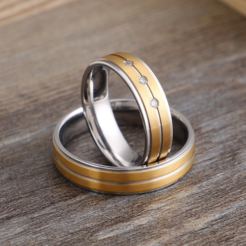 Anelli Di Coppia Minimalisti In Acciaio Inossidabile Bicolore Oro Argento Spazzolato Opaco Intarsio Di Zircone Gioielli