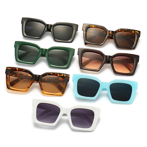 Square Sunglasses PC Frame UV400 Protection Retro Large Shades Decorative Metal Rivets Fashion Eyewear Men Women