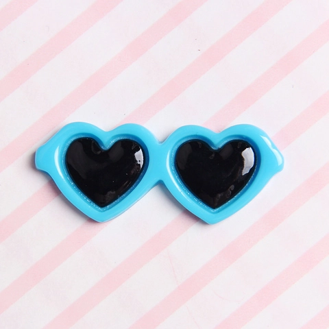 Mini Occhiali Da Sole A Forma Di Cuore Resina Flatback DIY Accessori Per Bambole Giocattolo Decorazione Custodia Telefono