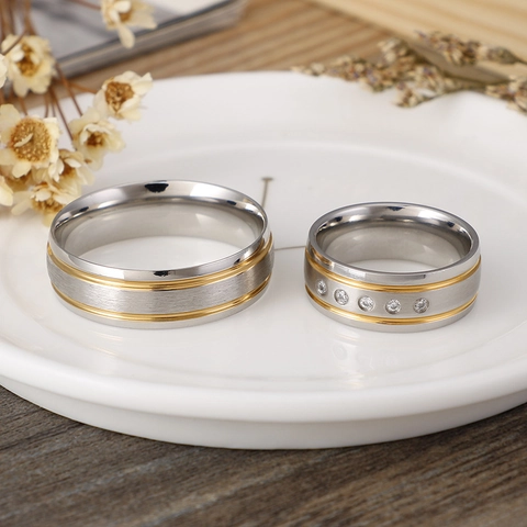 Anelli Di Coppia In Acciaio Inossidabile Spazzolato Bicolore Oro E Argento Con Zirconia Fede Per Uomo E Donna