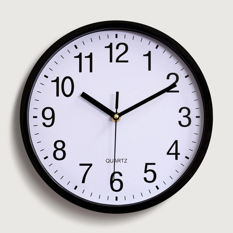 Round Wall Clock Quartz Minimalist Analogue Plastic Silent Battery Operated Home Decor For Bedroom Living Room Kitchen Office