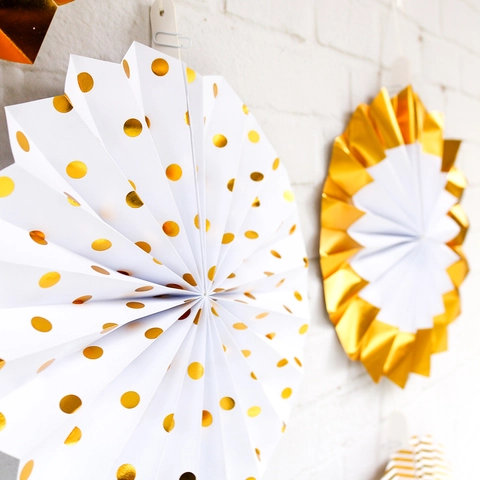 Metallic Gold Stamping Paper Fan Flower Decorations Set Folding Hanging Ornaments For Wedding Birthday Party Venue Layout