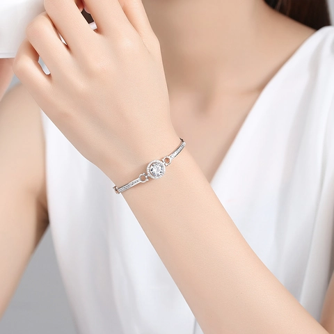 Elegante Bracciale in Rame con Zirconia per Donna Halo Rotondo Intarsiato Luccicante Bracciale a Catena Regolabile Gioielli di Moda Regalo di Compleanno