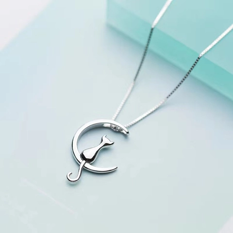 Cute Cat Moon Pendant Necklace For Women Literary Forest Style Copper Plated White Gold Box Chain Sweet Jewelry Accessory Gift