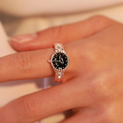 Bague en Alliage de Forme de Montre Créative de Mode Avec Cadran Noir Et Accents de Strass Or Rose Argent Bijoux Pour Femmes