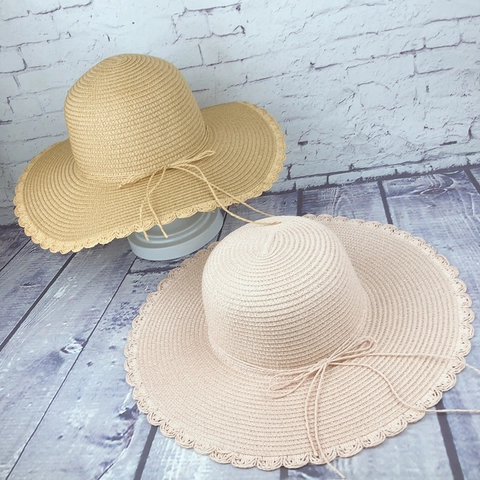 Women Wide Brim Straw Sun Hat Scalloped Edge Bow Decoration Elegant Summer Beach Foldable UV Protection Travel Cap