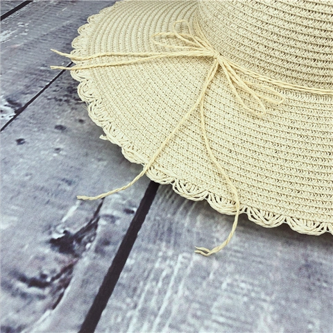 Women Wide Brim Straw Sun Hat Scalloped Edge Bow Decoration Elegant Summer Beach Foldable UV Protection Travel Cap