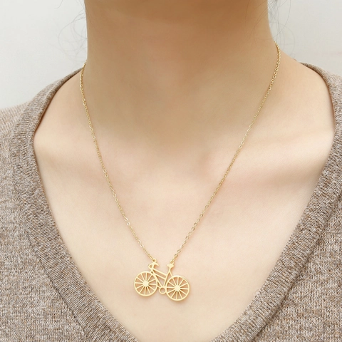 Collana con Ciondolo a Bicicletta Minimalista in Acciaio al Titanio per Donna Elegante Placcato in Oro 18K Gioielli da Ciclista Cavo Regalo