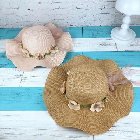 Women Straw Sun Hat Large Wavy Brim Foldable Beach Vacation Hat With Fabric Flower Wreath And Chiffon Ribbon Bow